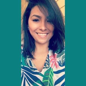 Meet your Posher, Elodia